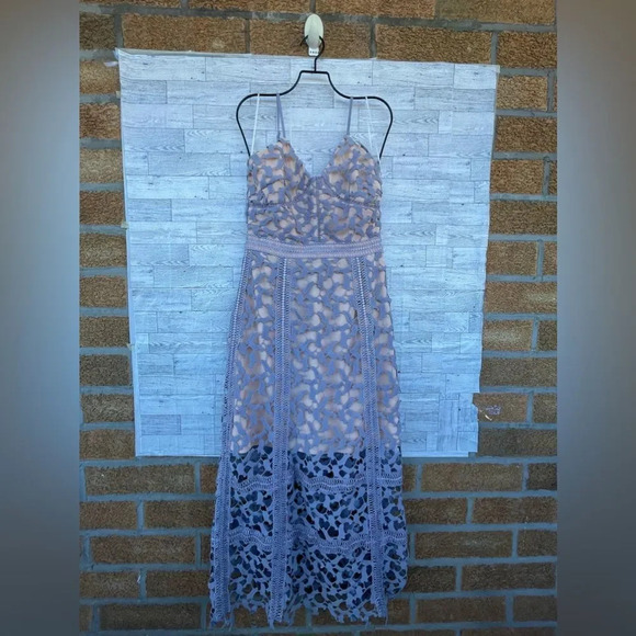 Elliatt Bella Floral Lace Midi Dress size small - Picture 2 of 15